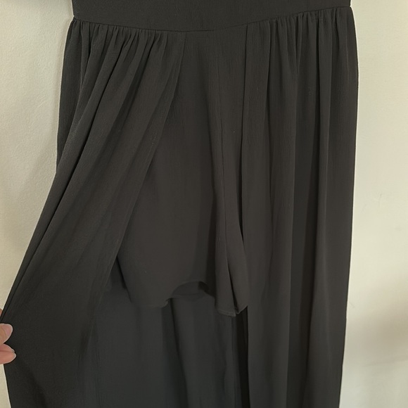 NWT - SOCIALITE Black Cold Shoulder Flutter Sleeve Asymmetric Hi/Lo Maxi Romper - Picture 3 of 6